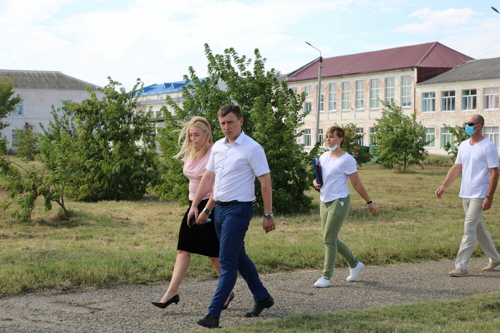 Новоукраинское сельское поселение Гулькевичского. Новоукраинское сельское поселение Гулькевичского.